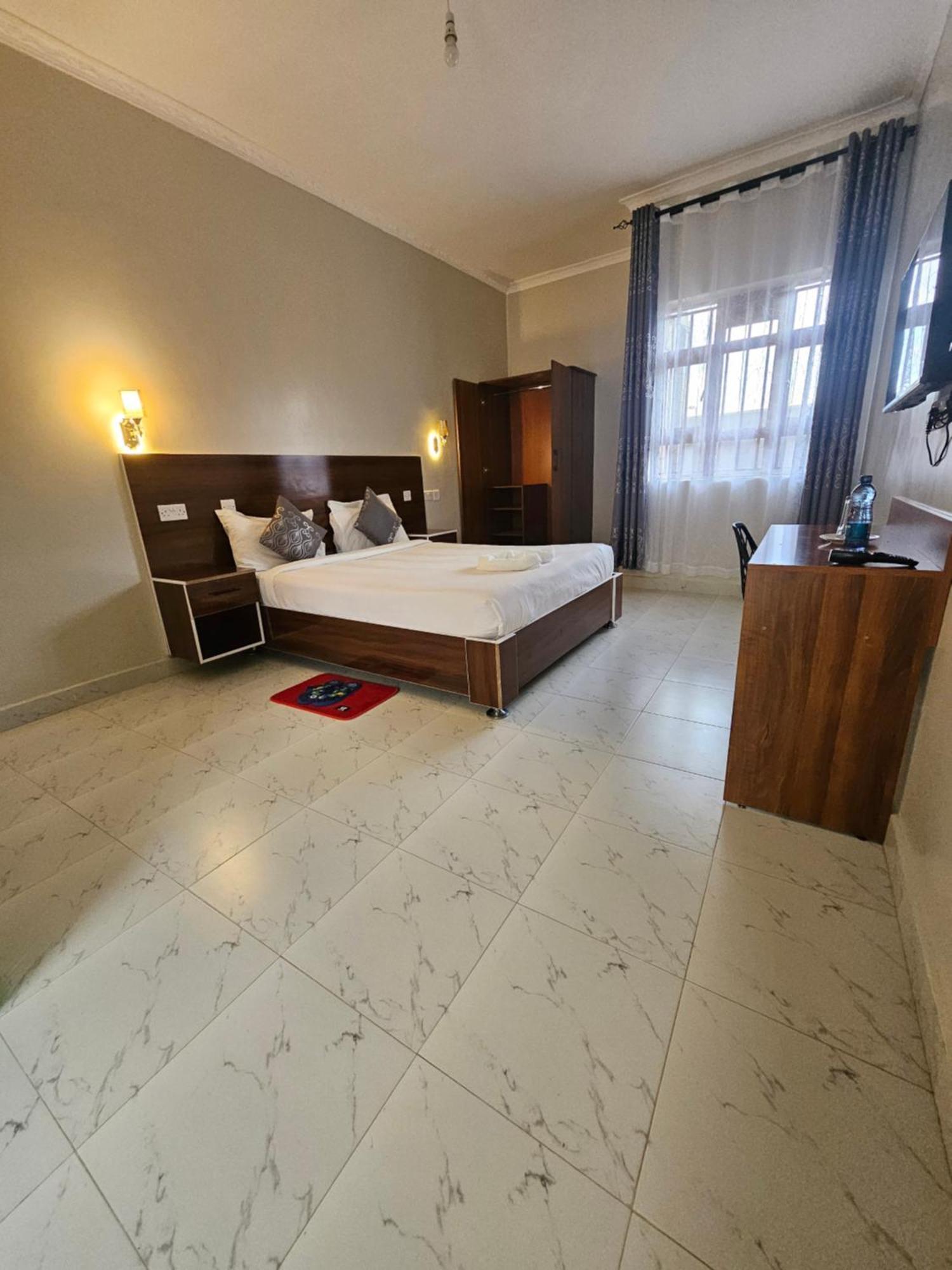 Grand Amoena Guest House Naivasha Εξωτερικό φωτογραφία